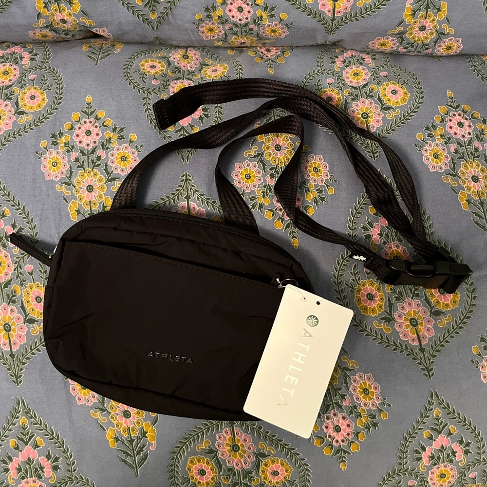 NWT ATHLETA All About Crossbody Belt Bag